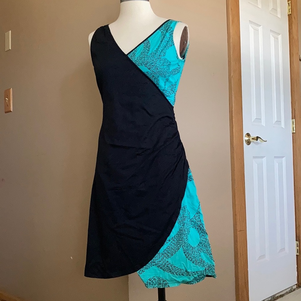 Midi length Anaurra Skunkfunk dress